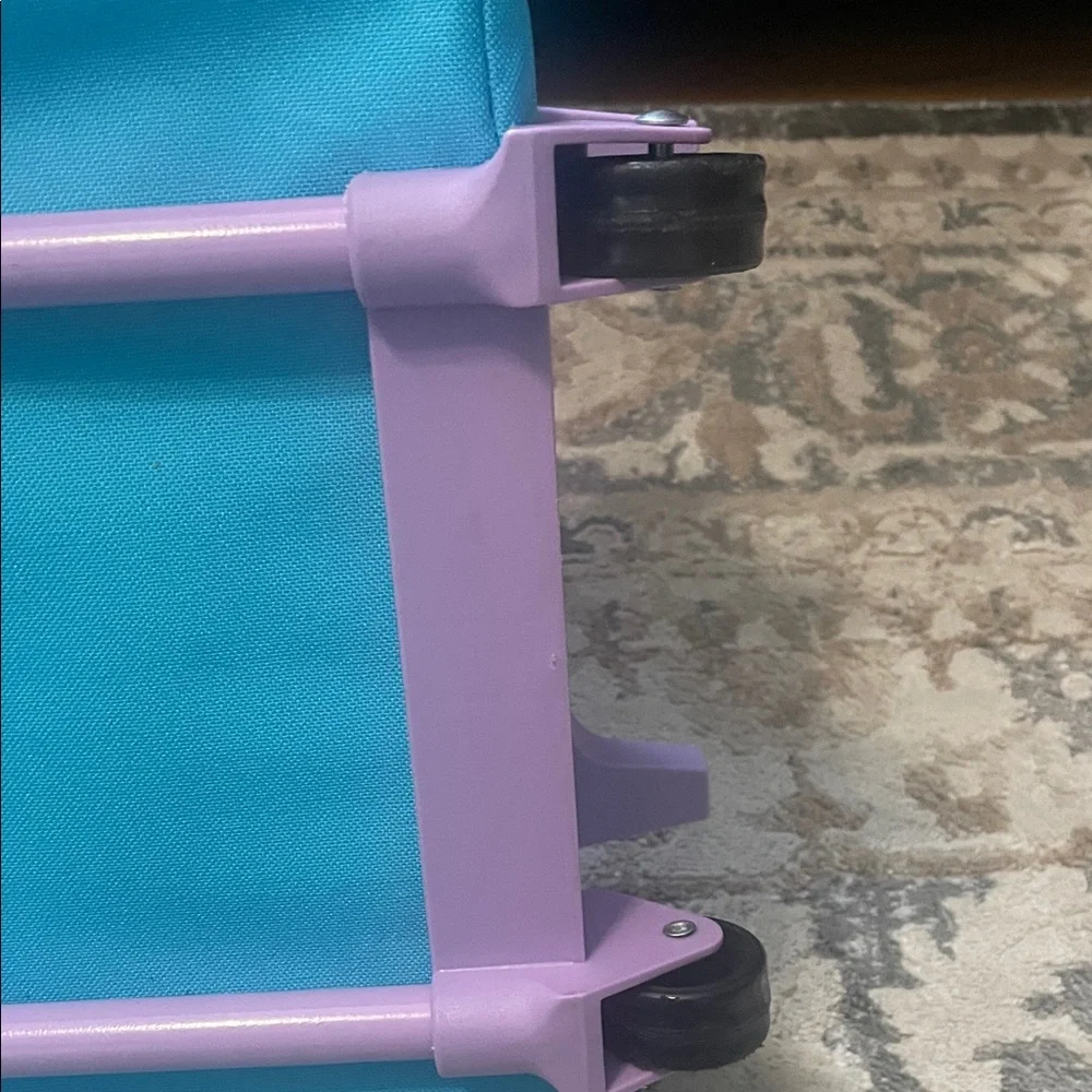 Nickelodeon Dora the Explorer Rolling Suitcase - Blue and Pink - Picture 4 of 5